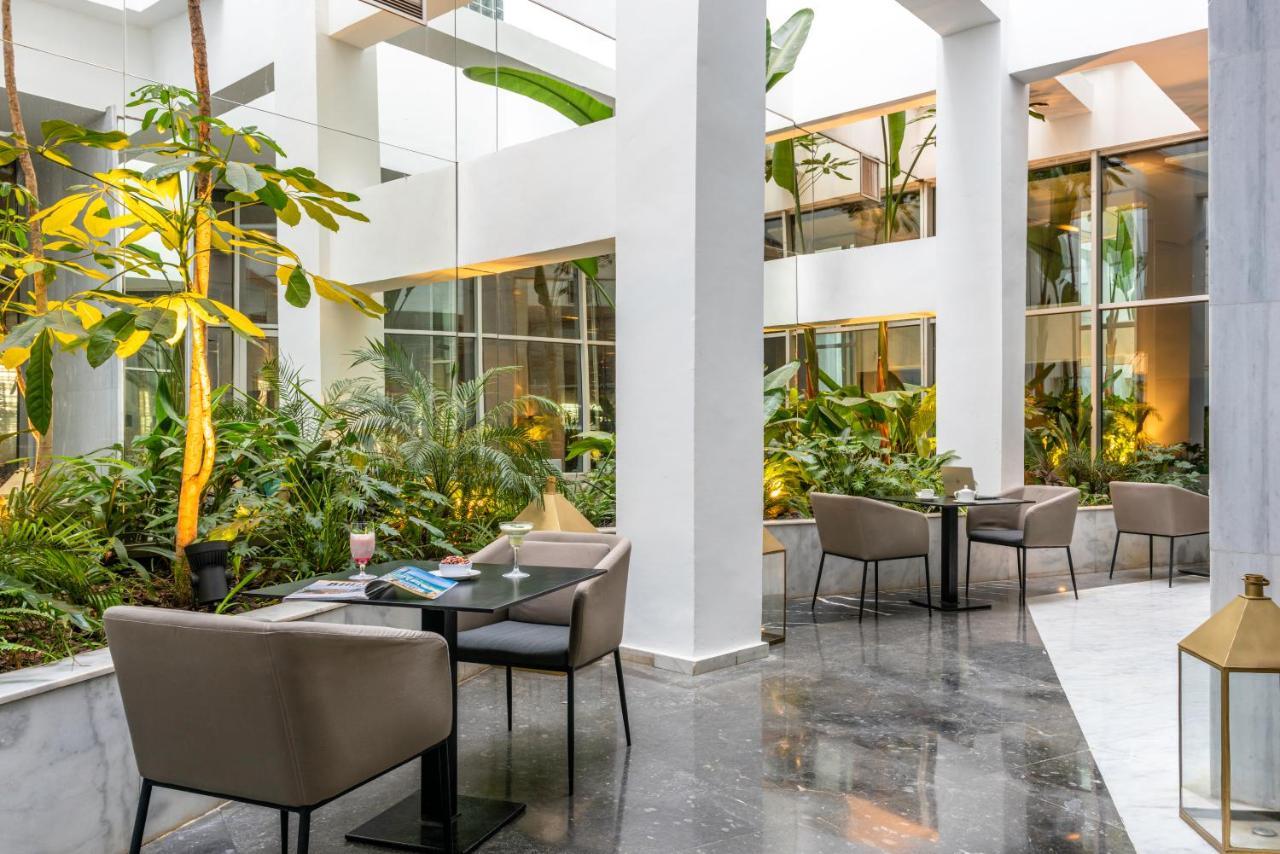 Barcelo Anfa Casablanca Hotel Luaran gambar The interior of the hotel