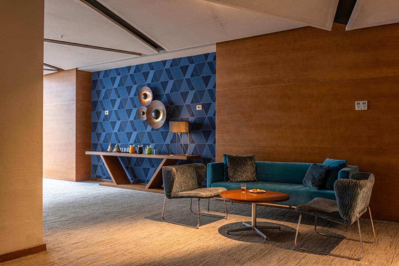 Barcelo Anfa Casablanca Hotel Luaran gambar The interior of the hotel
